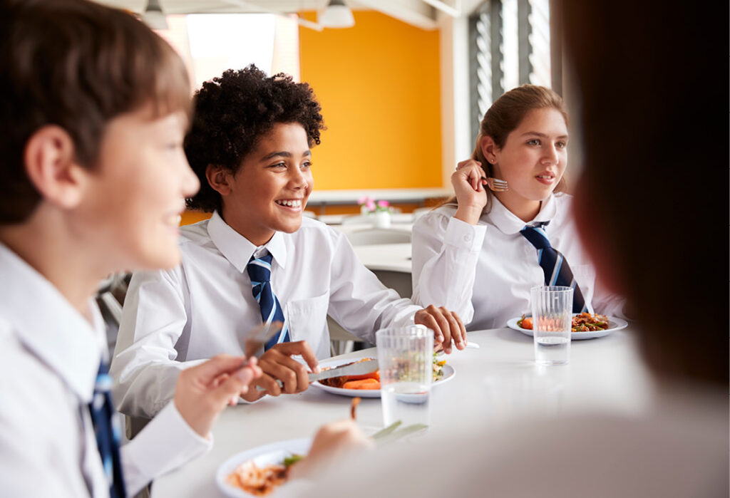 Social dining at school